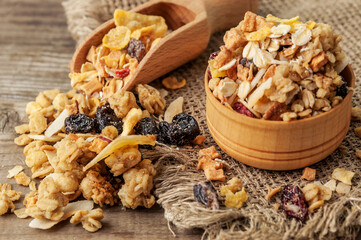 heap of cracked muesli