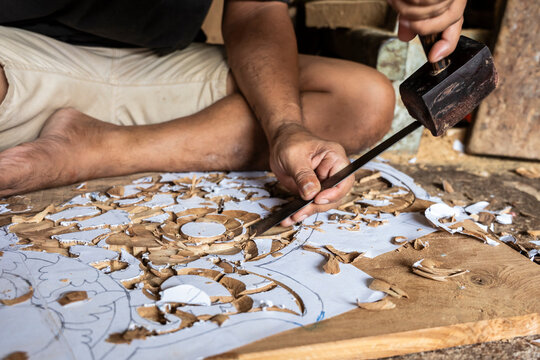 Carpentry and painting craftsmanship in Bali