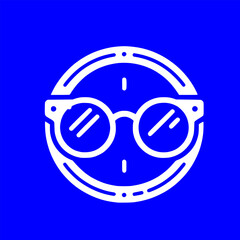 Minimalist black and white sunglasses icon, perfect for a clean summer vibe look.