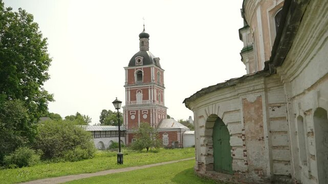 Serene spaso-preobrazhensky monastery revealing intricate architectural details within historic yaroslavl landmark