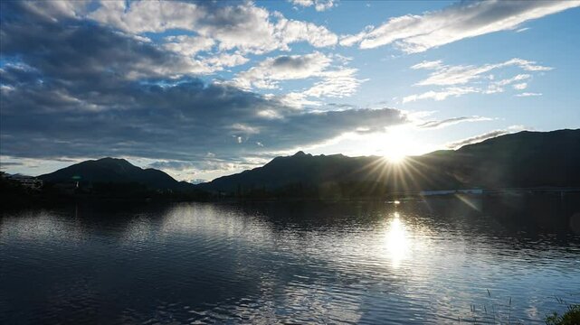 【8K&rarr;4K】Stunning Sunset lake kawaguch  from 8K to 4Ki