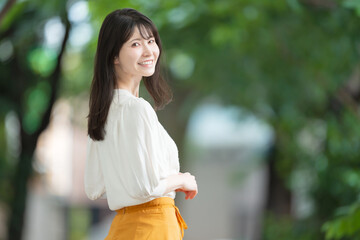 女性
