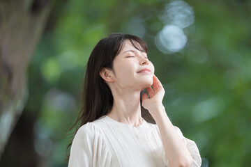 女性