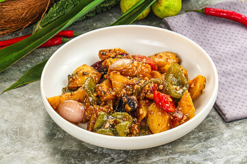 Potato with bell pepper and gravy
