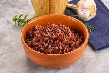 Red steamed rubine rice garnish