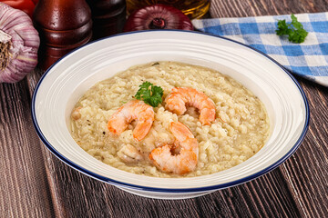 Gourmet risotto with prawn and cheese