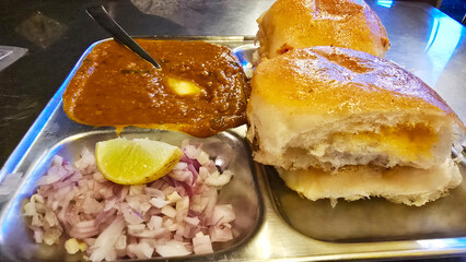 Indian Pav Bhaji with onion, lemon and pav