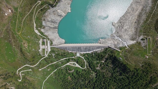 Barrage de Cleuson, Drone 4k Mavic Air 3S, lac de Cleuson, suisse, montagne, vue a&eacute;rienne
