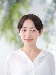 女性
