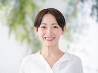 女性