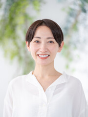 女性