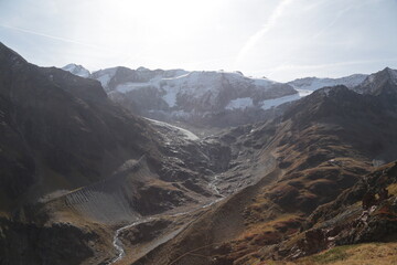 Blick auf einem Gletscher im Sommer, im Pitztal, Österreich.  