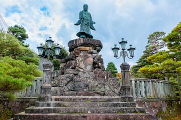 Obraz premium Meiji monument, Kenrokuen Garden, Kanazawa, Japan