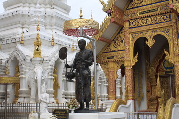 Exploring the temples in Chiangrai, Thailand