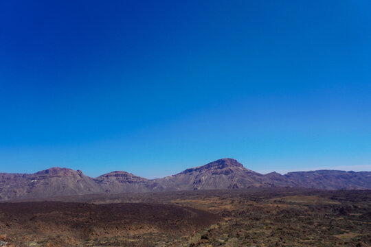 El Teide: Un Viaje entre Paisajes Lunares y Marcianos
Teide National Park: Lunar Landscapes and Martian Vistas