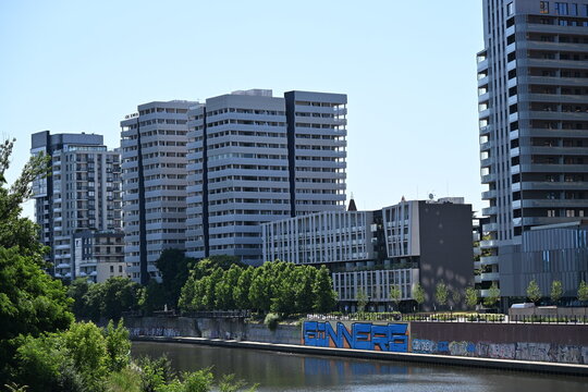 nowe centrum biznesowe drapacz chmur Wrocław Polska budowa apartamenty sky line