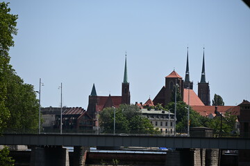 rzeka odra Wrocław Polska elektrownia wodna most stare miasto katedra