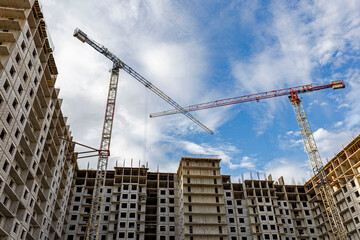 New building on the outskirts of St. Petersburg. Construction site in Murino.