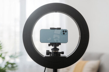 Modern Vlogging Equipment for Online Streaming