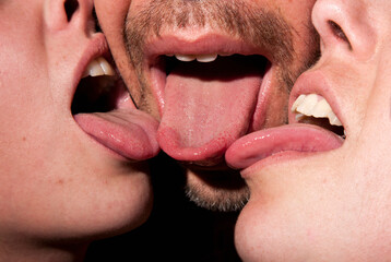 Group of People kissing © ouicollective
