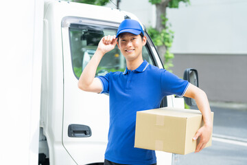 ドライバーの若い男性