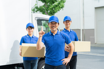 運送会社のスタッフ
