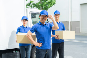 運送会社のスタッフ