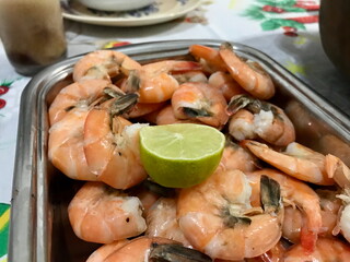 Cooked Shrimp Served with Half a Lemon