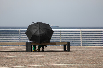 Pod parasolem