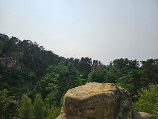 Klusfelsen an einem sonnigen Frühlingstag, bei Halberstadt, Harz, Huy, Sachsen-Anhalt