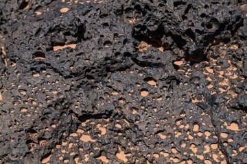 Vesicular texture，Santa Clara lava flow / basalt (Qbs),  Jenny's Canyon Trail , Snow Canyon State...