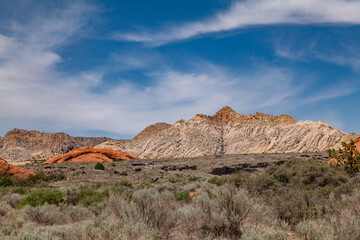 Santa Clara lava flow / basalt (Qbs) with Navajo Sandstone (Lower Jurassic), Snow Canyon State...