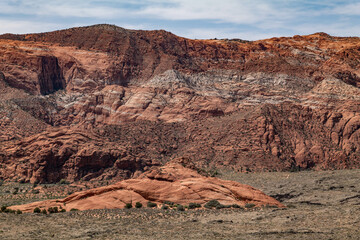 Santa Clara lava flow / basalt (Qbs) with Navajo Sandstone (Lower Jurassic), Snow Canyon Scenic...
