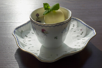 ice cream with mint leaves © BUENO