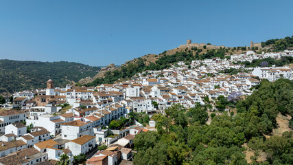 vistas del bonito municipio de Jimena de la Frontera y su castillo en la provincia de Cádiz,...