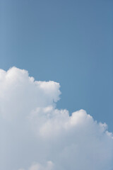 뽀얀 뭉게 구름