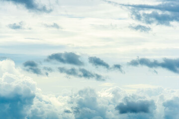 6月の空　朝の曇り空と印象的な雲05