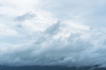6月の空　朝の曇り空と印象的な雲12