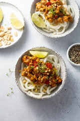 Chicken noodles with peanut and lime