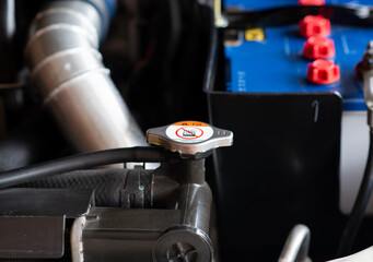 Car radiator cap and car maintenance