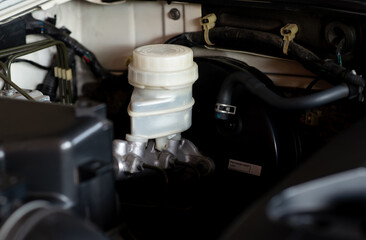 Car brake fluid container brake pump