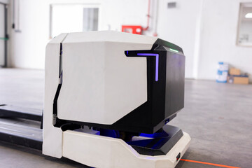 Autonomous mobile robot transporting goods in a warehouse using artificial intelligence