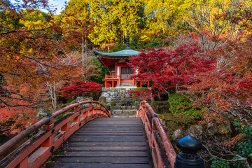 Obraz premium The beautiful Daigo-ji Temple and its garden during fall season. Kyoto, Japan.