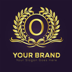 Golden laurel wreath vector illustration: O vintage floral design element with a gold leaf pattern, perfect as a decorative border or logo symbol