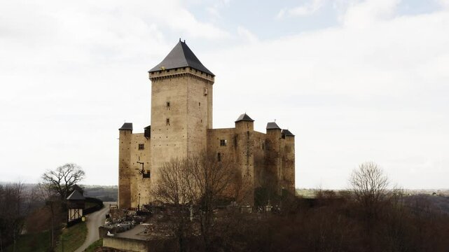Ch&acirc;teau de Mauvezin, Pyr&eacute;n&eacute;es