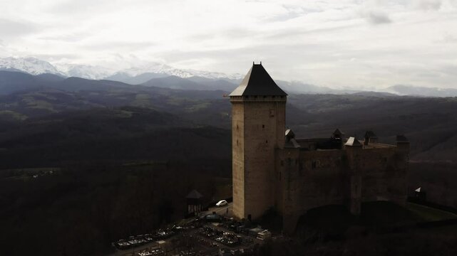 Ch&acirc;teau de Mauvezin, Pyr&eacute;n&eacute;es