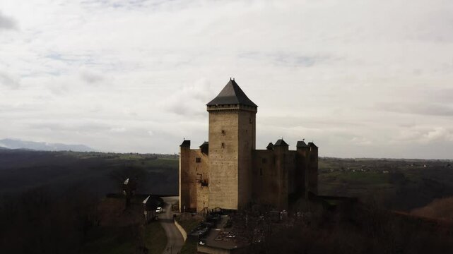 Ch&acirc;teau de Mauvezin, Pyr&eacute;n&eacute;es