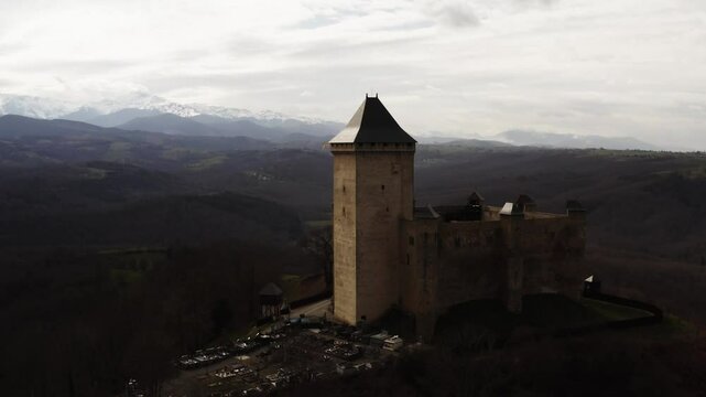 Ch&acirc;teau de Mauvezin, Pyr&eacute;n&eacute;es