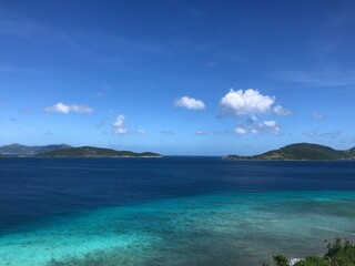 Fototapeta premium tropical beach with blue sky