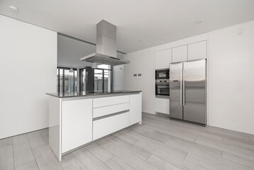 The image of a modern kitchen often evokes clean lines, handleless surfaces, cutting-edge...